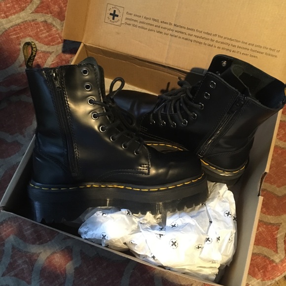 jadon doc martens size 7